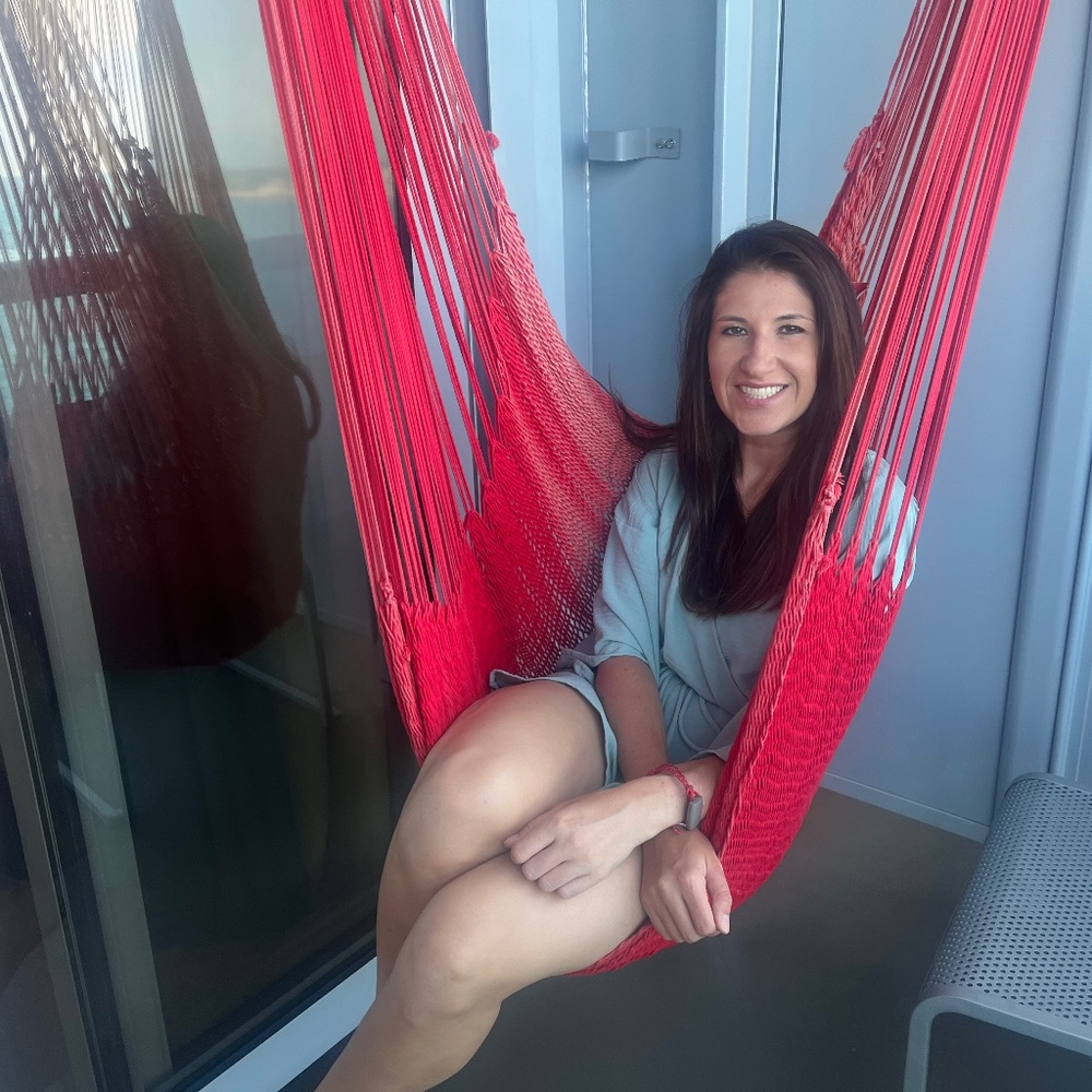 Meet your Posher, Lauren